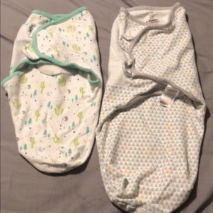 Two SwaddleMe blankets